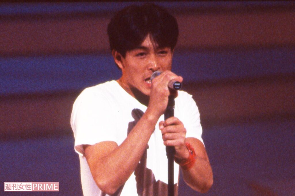 若い頃の吉田栄作のTシャツ画像
